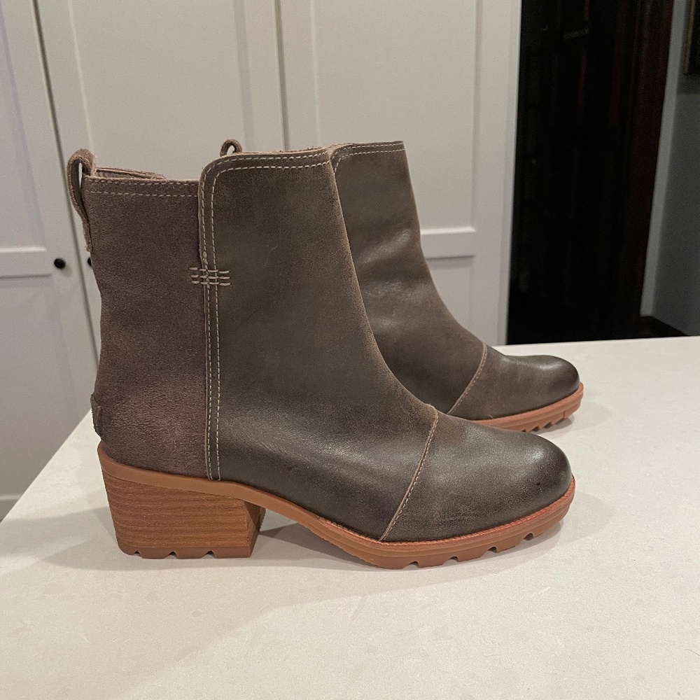 Sorel Women's Brown Cate Bootie - Casual, Light Rain - Waterproof